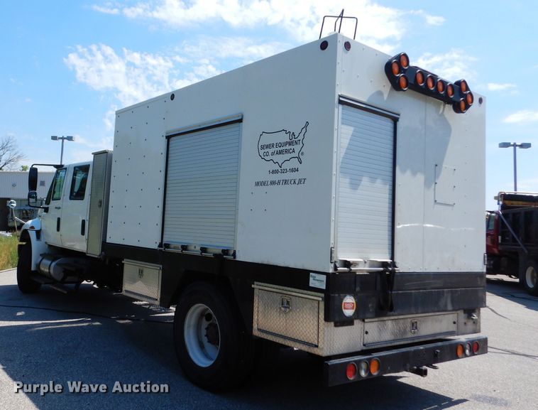 image for item DF4174 2011 International DuraStar 4400  sewer jetter truck