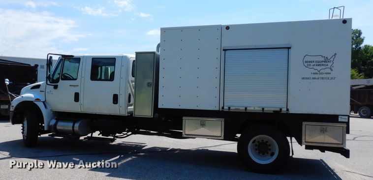 image for item DF4174 2011 International DuraStar 4400  sewer jetter truck