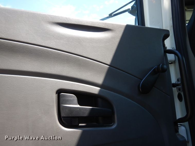 image for item DF4174 2011 International DuraStar 4400  sewer jetter truck