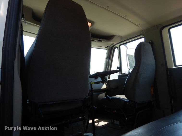 image for item DF4174 2011 International DuraStar 4400  sewer jetter truck