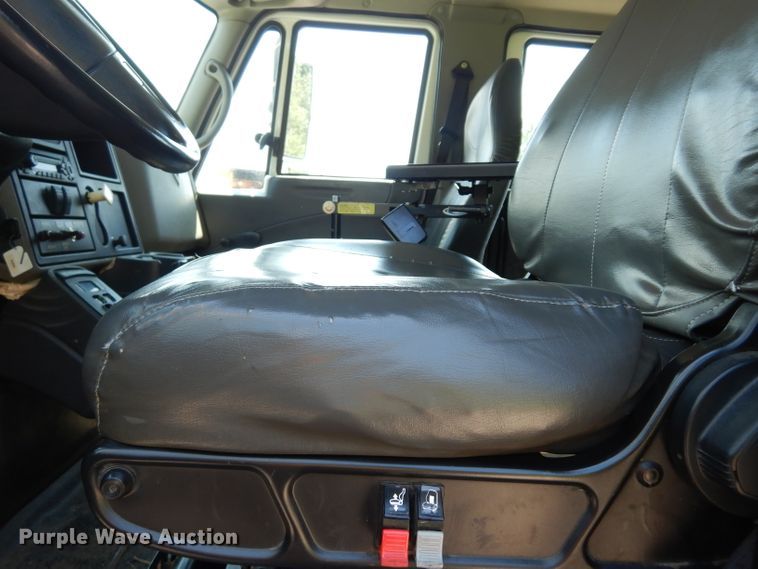 image for item DF4174 2011 International DuraStar 4400  sewer jetter truck