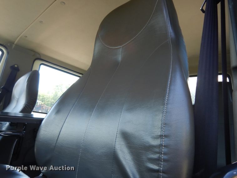 image for item DF4174 2011 International DuraStar 4400  sewer jetter truck