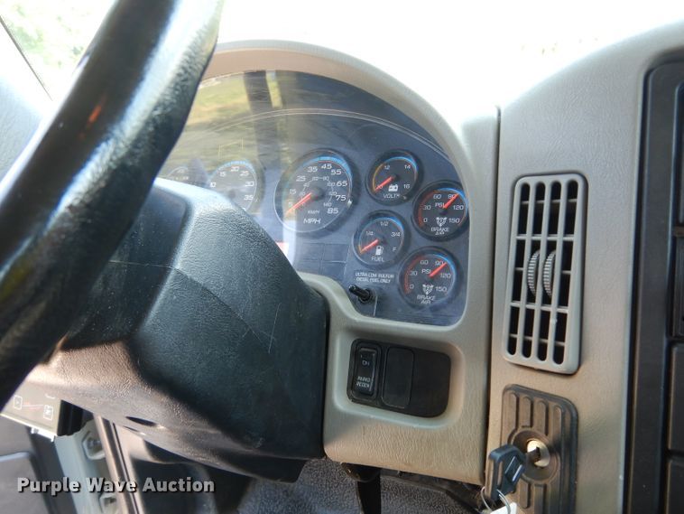 image for item DF4174 2011 International DuraStar 4400  sewer jetter truck