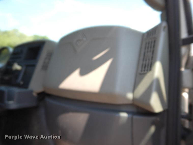 image for item DF4174 2011 International DuraStar 4400  sewer jetter truck