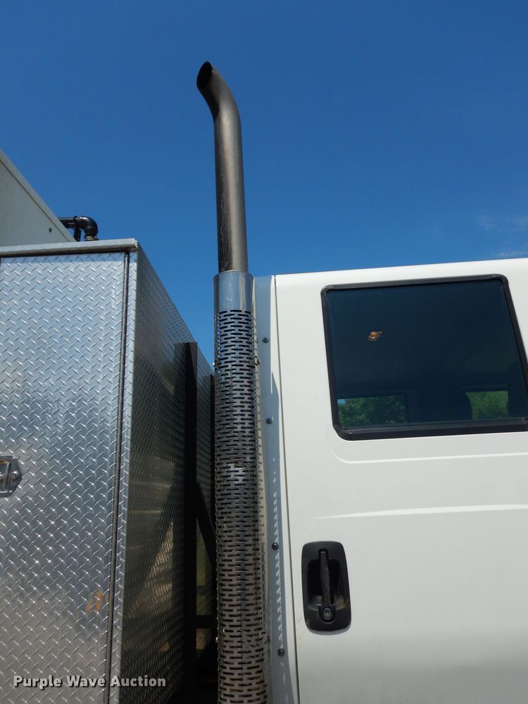 image for item DF4174 2011 International DuraStar 4400  sewer jetter truck