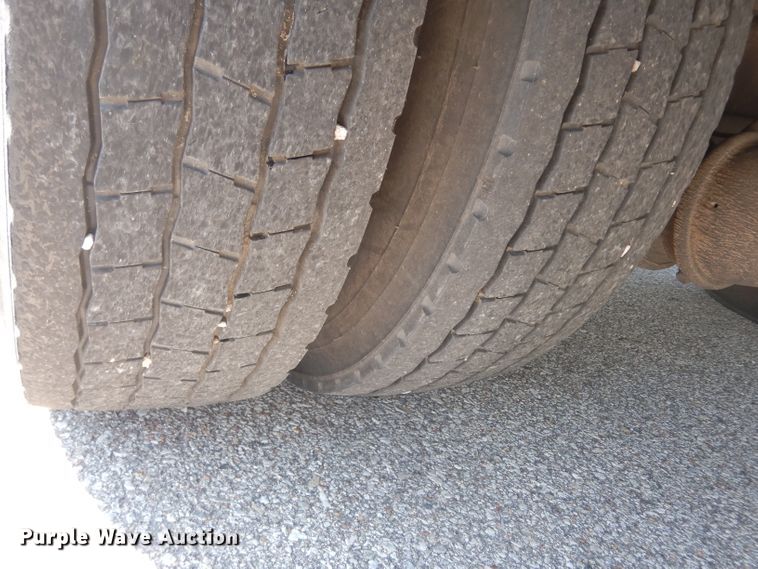 image for item DF4174 2011 International DuraStar 4400  sewer jetter truck