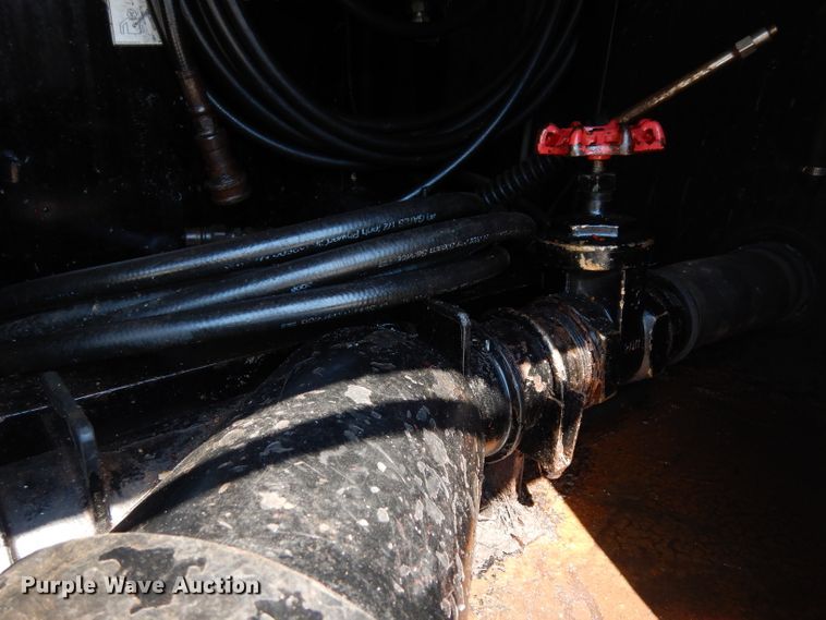 image for item DF4174 2011 International DuraStar 4400  sewer jetter truck