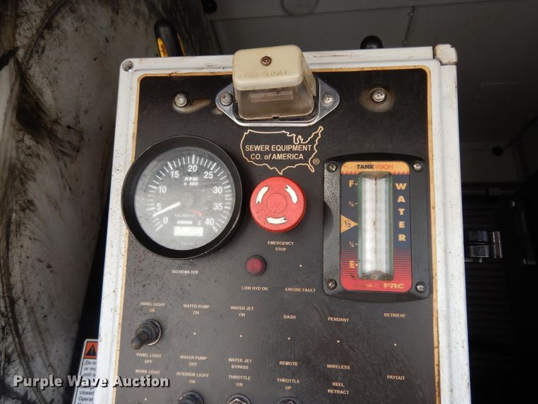 image for item DF4174 2011 International DuraStar 4400  sewer jetter truck