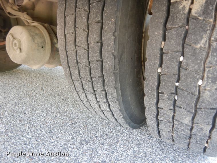 image for item DF4174 2011 International DuraStar 4400  sewer jetter truck