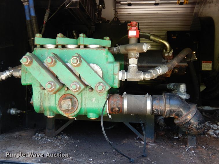 image for item DF4174 2011 International DuraStar 4400  sewer jetter truck