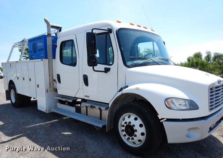 image for item DF4181 2009 Freightliner Business Class M2  service truck