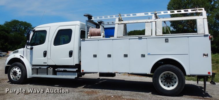 image for item DF4181 2009 Freightliner Business Class M2  service truck