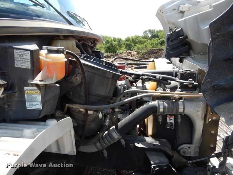 image for item DF4181 2009 Freightliner Business Class M2  service truck