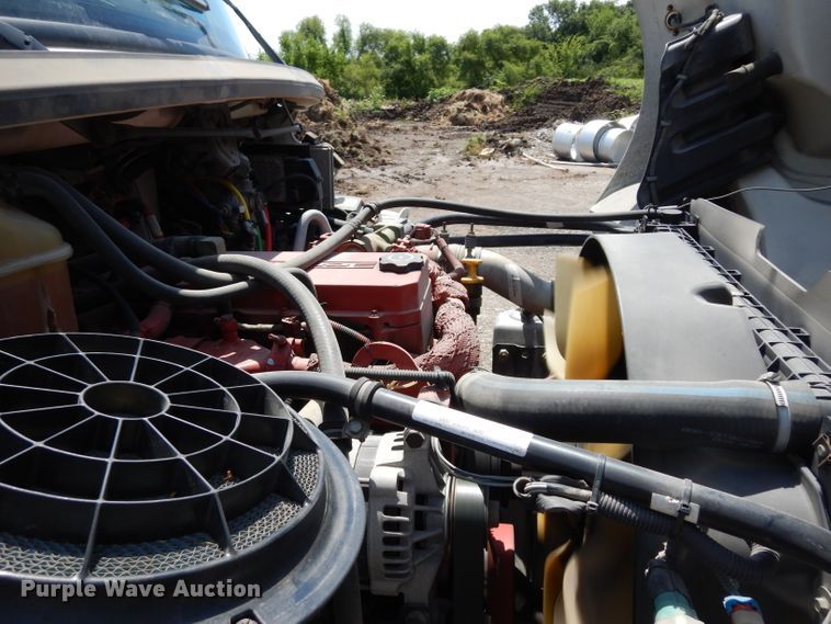 image for item DF4181 2009 Freightliner Business Class M2  service truck