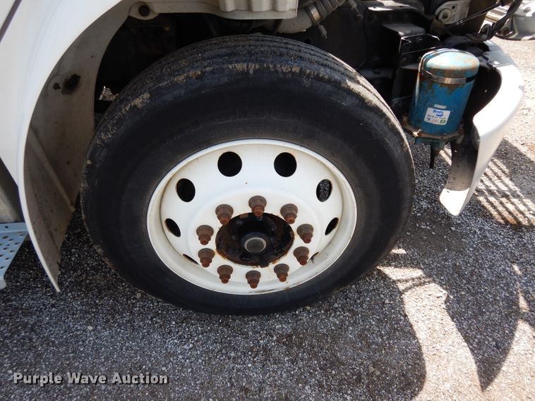 image for item DF4181 2009 Freightliner Business Class M2  service truck