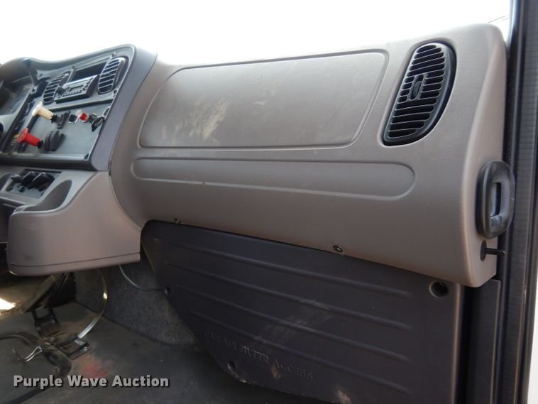 image for item DF4181 2009 Freightliner Business Class M2  service truck