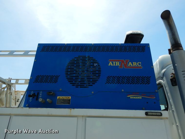 image for item DF4181 2009 Freightliner Business Class M2  service truck