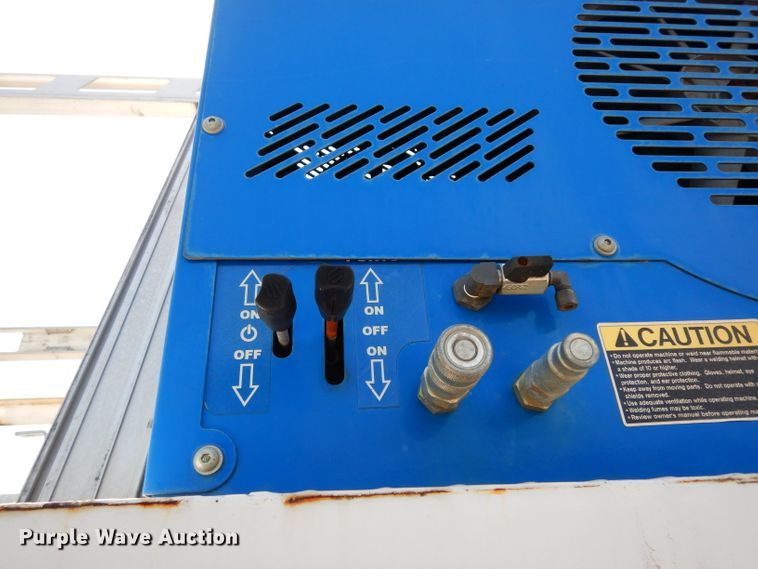 image for item DF4181 2009 Freightliner Business Class M2  service truck