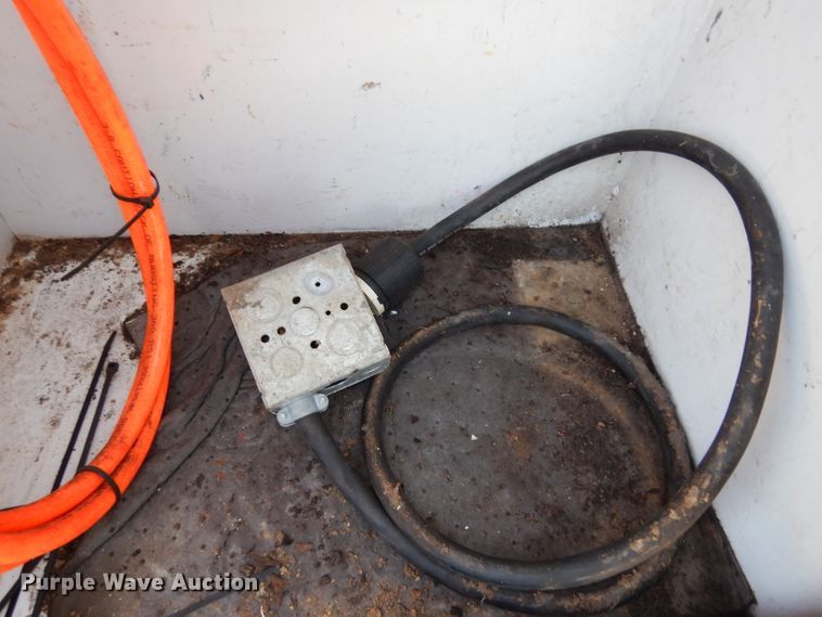 image for item DF4181 2009 Freightliner Business Class M2  service truck