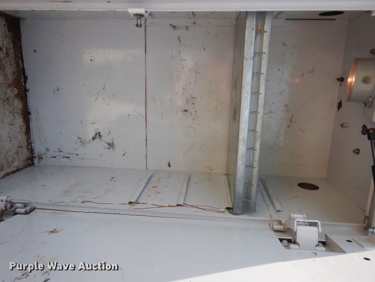 image for item DF4181 2009 Freightliner Business Class M2  service truck