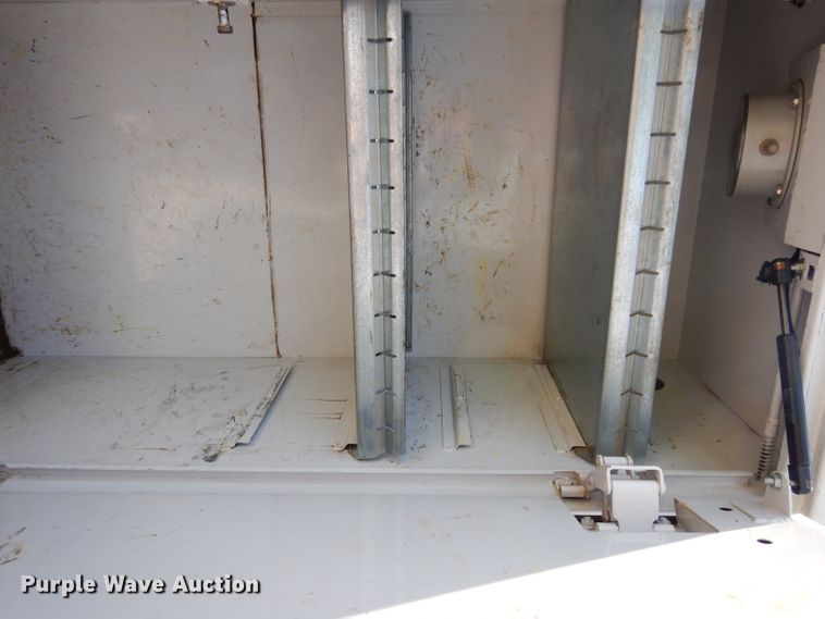 image for item DF4181 2009 Freightliner Business Class M2  service truck