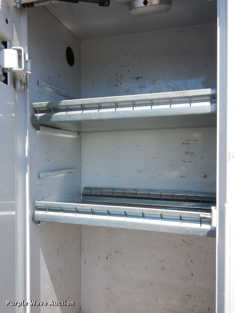 image for item DF4181 2009 Freightliner Business Class M2  service truck