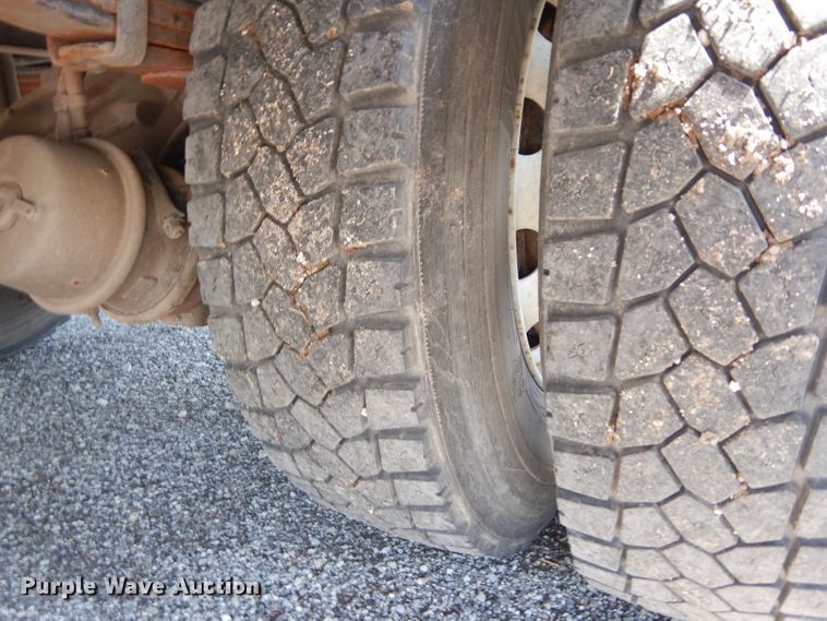 image for item DF4181 2009 Freightliner Business Class M2  service truck