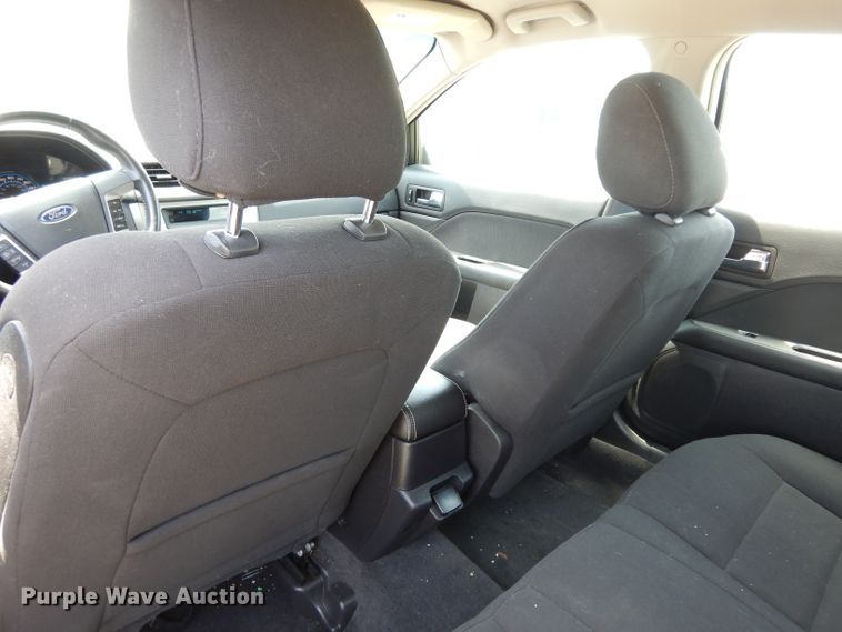 image for item DF4183 2010 Ford Fusion