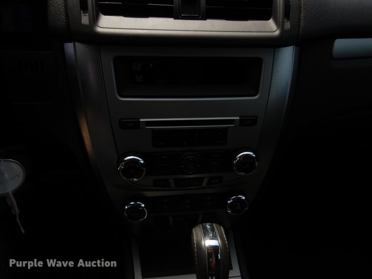 image for item DF4183 2010 Ford Fusion