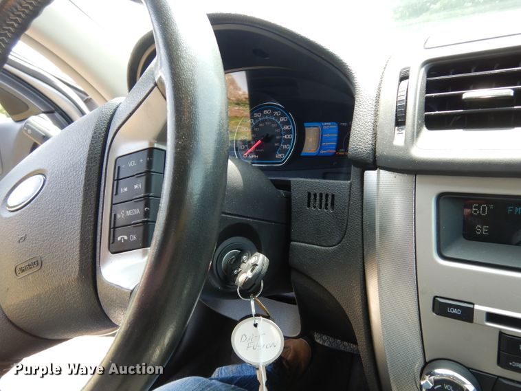 image for item DF4183 2010 Ford Fusion