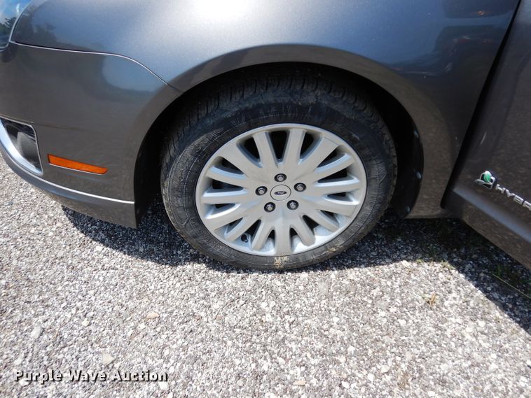 image for item DF4183 2010 Ford Fusion