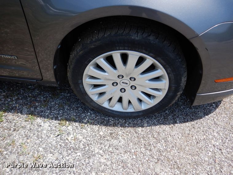 image for item DF4183 2010 Ford Fusion