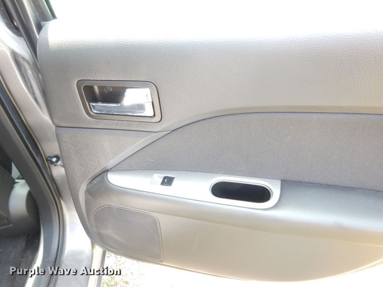 image for item DF4183 2010 Ford Fusion