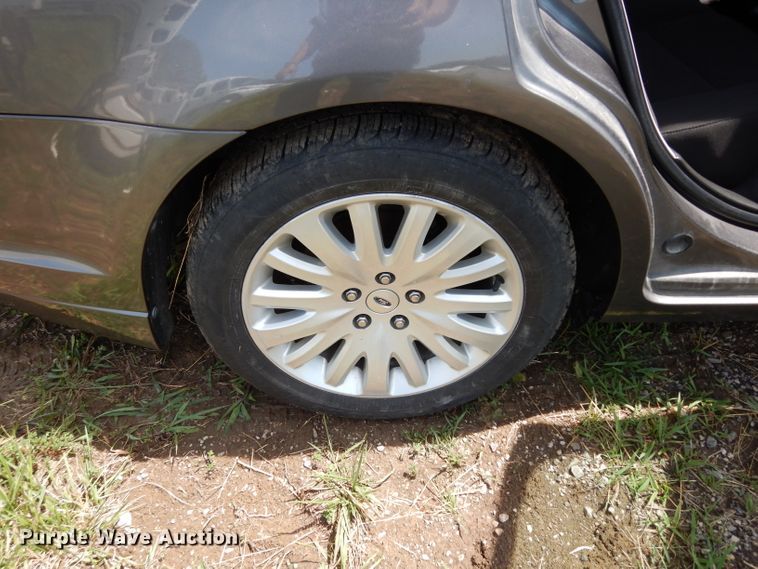 image for item DF4183 2010 Ford Fusion