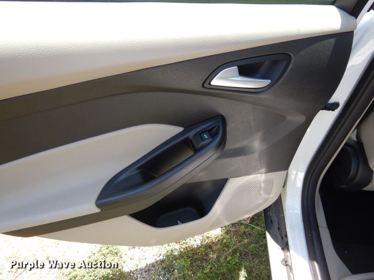 image for item DF4187 2017 Ford Focus SE