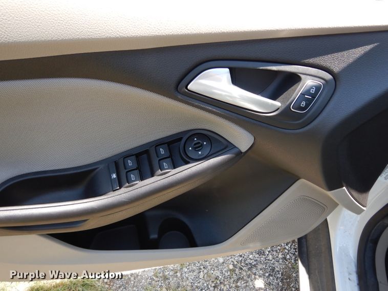 image for item DF4187 2017 Ford Focus SE