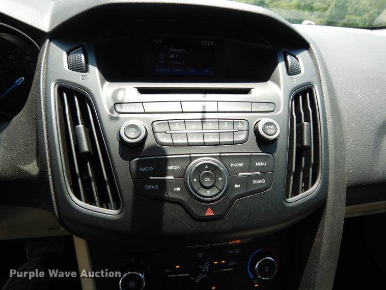 image for item DF4187 2017 Ford Focus SE