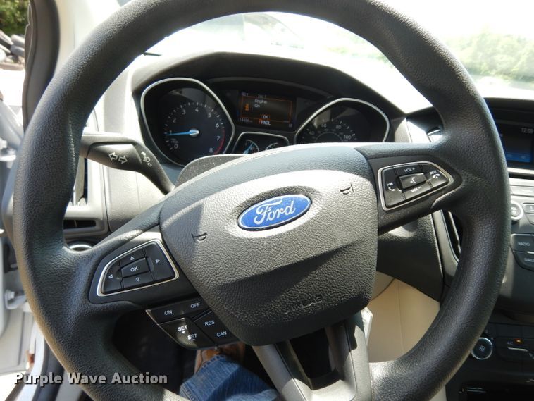 image for item DF4187 2017 Ford Focus SE