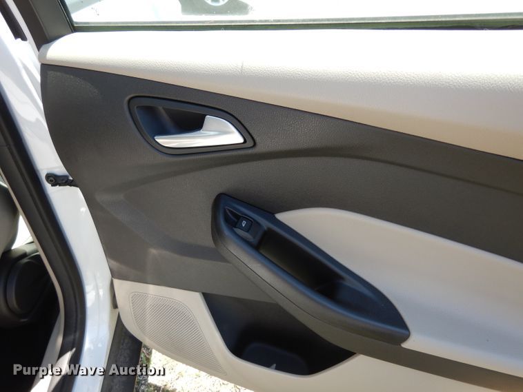 image for item DF4187 2017 Ford Focus SE