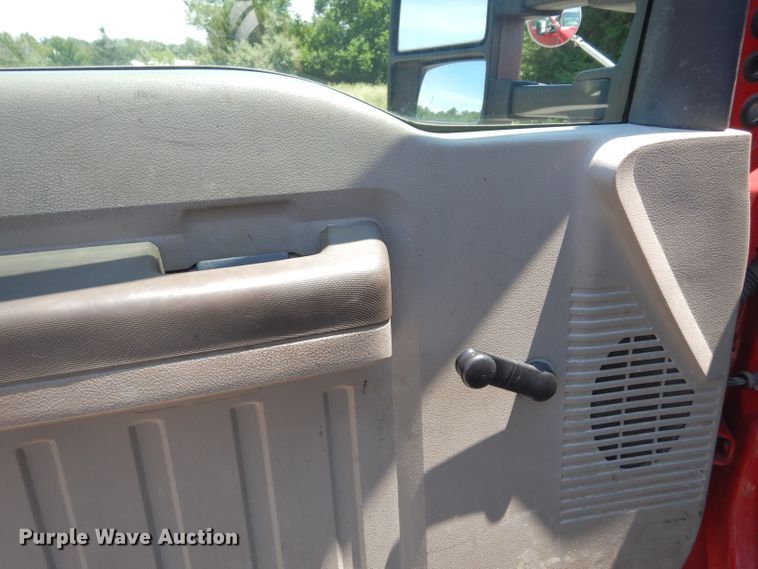 image for item DF4188 2008 Ford F550 Super Duty XL  truck cab and chassis