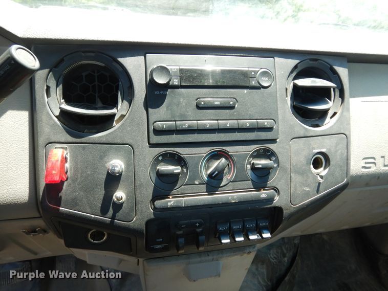 image for item DF4188 2008 Ford F550 Super Duty XL  truck cab and chassis