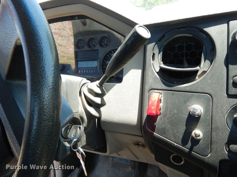 image for item DF4188 2008 Ford F550 Super Duty XL  truck cab and chassis