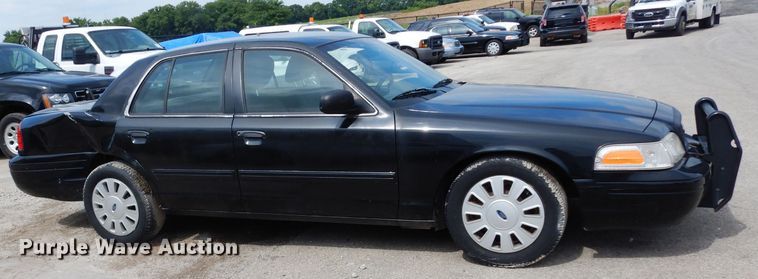 image for item DF4193 2011 Ford Crown Victoria Police Interceptor