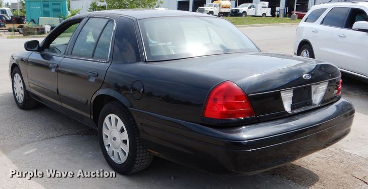 image for item DF4193 2011 Ford Crown Victoria Police Interceptor