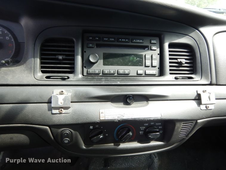 image for item DF4193 2011 Ford Crown Victoria Police Interceptor