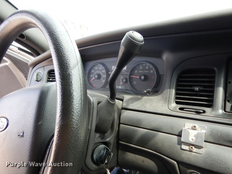 image for item DF4193 2011 Ford Crown Victoria Police Interceptor