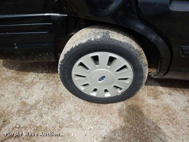 image for item DF4193 2011 Ford Crown Victoria Police Interceptor