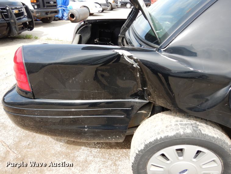 image for item DF4193 2011 Ford Crown Victoria Police Interceptor