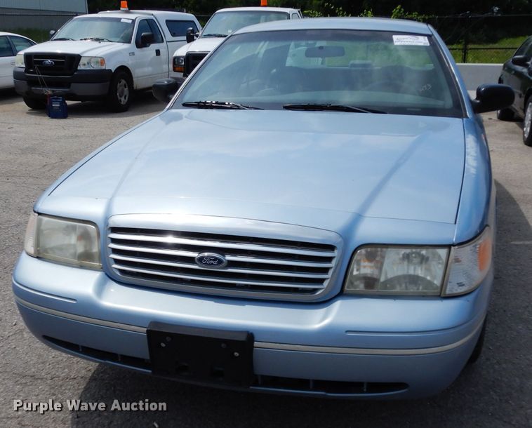 image for item DF4195 1998 Ford Crown Victoria Police Interceptor