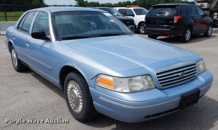 image for item DF4195 1998 Ford Crown Victoria Police Interceptor